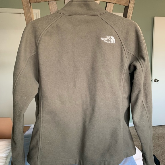 Women’s tan North Face jacket - Picture 3 of 4
